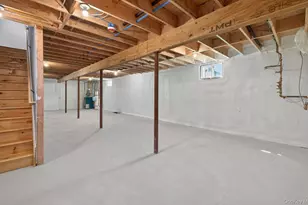 250 Bennett Ave, Hempstead, NY 11550 - Photo 35