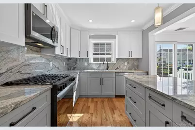 250 Bennett Avenue, Hempstead, NY 11550 - Photo 21
