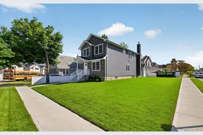 250 Bennett Avenue, Hempstead, NY 11550 - Photo 5
