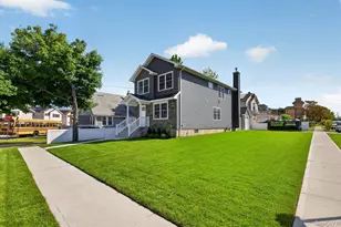250 Bennett Ave, Hempstead, NY 11550 - Photo 5