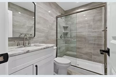 250 Bennett Avenue, Hempstead, NY 11550 - Photo 11