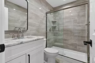 250 Bennett Ave, Hempstead, NY 11550 - Photo 11