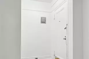 319 E 50th St, New York, NY 10022 - Photo 9