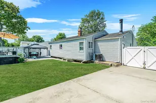 121 Selden Blvd, Centereach, NY 11720 - Photo 33