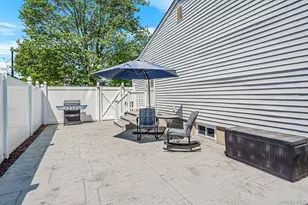 121 Selden Blvd, Centereach, NY 11720 - Photo 29