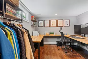 15 Lawrence Ct, Syosset, NY 11791 - Photo 27