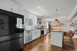 15 Lawrence Ct, Syosset, NY 11791 - Photo 15
