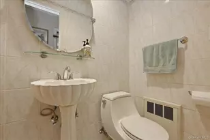219 Kilburn Rd, Garden City, NY 11530 - Photo 19