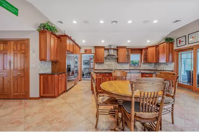 17 N Durkee Lane, Patchogue, NY 11772 - Photo 37