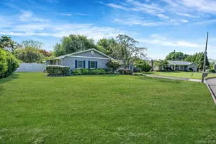 17 N Durkee Ln, Patchogue, NY 11772 - Photo 3