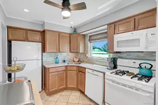 202 N Kings Ave, Massapequa, NY 11758 - Photo 13