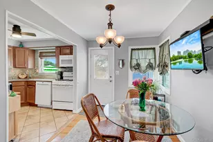 202 N Kings Ave, Massapequa, NY 11758 - Photo 11