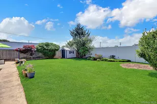 202 N Kings Ave, Massapequa, NY 11758 - Photo 25