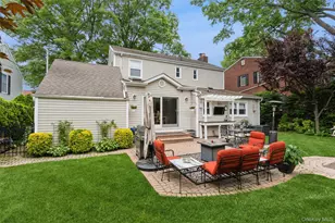 163 Tullamore Rd, Garden City, NY 11530 - Photo 21