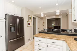 163 Tullamore Rd, Garden City, NY 11530 - Photo 9