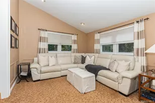 163 Tullamore Rd, Garden City, NY 11530 - Photo 11