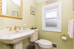 163 Tullamore Rd, Garden City, NY 11530 - Photo 13