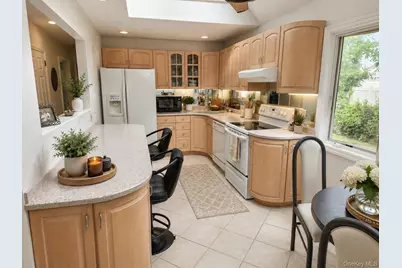 15 Nims Avenue, West Babylon, NY 11704 - Photo 3