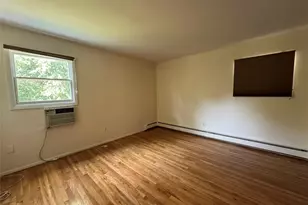 29 Hendrick Ave, Glen Cove, NY 11542 - Photo 11