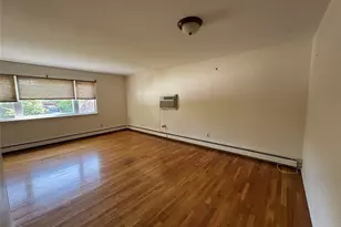 29 Hendrick Ave, Glen Cove, NY 11542 - Photo 3
