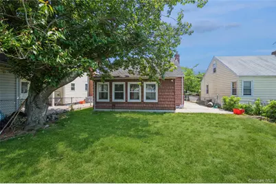 288 Semton Boulevard, Franklin Square, NY 11010 - Photo 5
