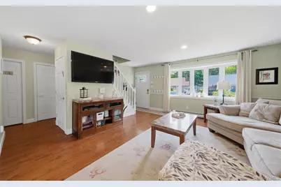107 Kime Avenue, North Babylon, NY 11703 - Photo 7