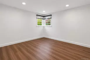 23 Maytime Ct, Jericho, NY 11753 - Photo 27
