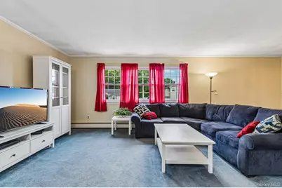 319 Rockaway Street, Islip Terrace, NY 11752 - Photo 19