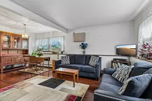 319 Rockaway St, Islip Terrace, NY 11752 - Photo 5
