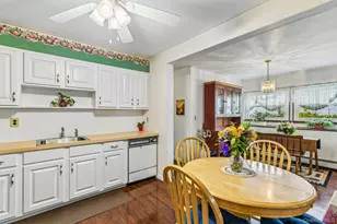 319 Rockaway St, Islip Terrace, NY 11752 - Photo 15