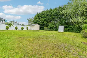 319 Rockaway St, Islip Terrace, NY 11752 - Photo 37