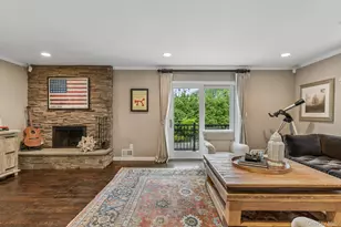 1 Lakeville Ct, East Hills, NY 11576 - Photo 9
