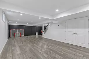 1 Lakeville Ct, East Hills, NY 11576 - Photo 37