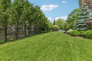 1 Lakeville Ct, East Hills, NY 11576 - Photo 49