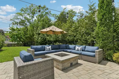 1 Lakeville Court, East Hills, NY 11576 - Photo 47
