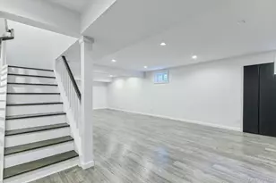 1 Lakeville Ct, East Hills, NY 11576 - Photo 39