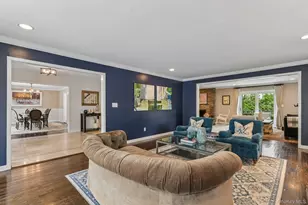 1 Lakeville Ct, East Hills, NY 11576 - Photo 19