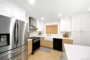74 Cornell Dr, Smithtown, NY 11787 - Photo 5