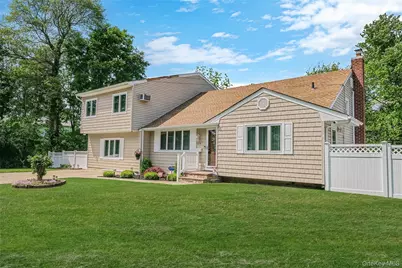 59 Maybrook Road, North Babylon, NY 11703 - Photo 3