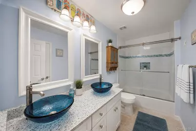 89 Northwood Boulevard, Central Islip, NY 11722 - Photo 17