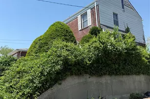 201 15 26th Ave, Bayside, NY 11360 - Photo 3