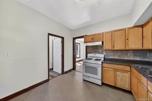 43 High St, Poughkeepsie, NY 12601 - Photo 11