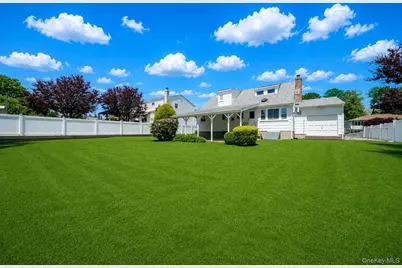 66 Henry Avenue, Babylon, NY 11702 - Photo 9