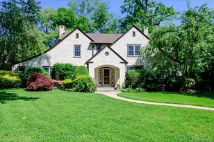 11 Myrtle Dr, Great Neck, NY 11021 - Photo 1