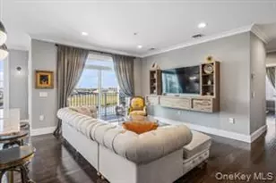 225 Marina Pointe Dr, East Rockaway, NY 11518 - Photo 7