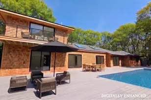 10 Jeffrey Ln, East Quogue, NY 11942 - Photo 5