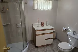 2127 Leighton Rd, Elmont, NY 11003 - Photo 25