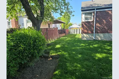 2127 Leighton Road, Elmont, NY 11003 - Photo 27