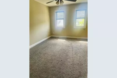 113 Alicia Drive, North Babylon, NY 11703 - Photo 19