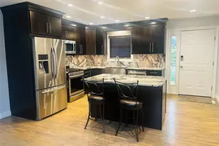 113 Alicia Dr, North Babylon, NY 11703 - Photo 3
